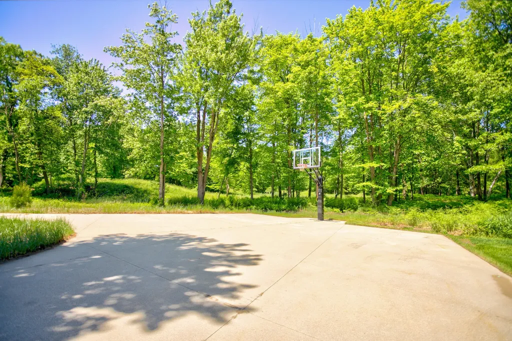 6479 144th Avenue Laketown Township MI 49423
