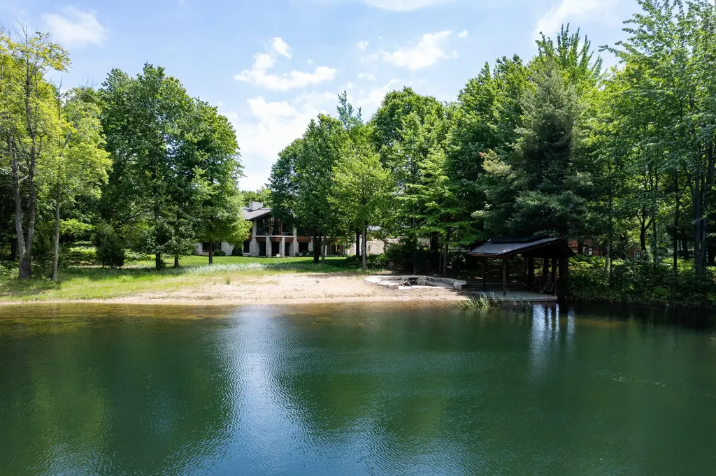 6479 144th Avenue Laketown Township MI 49423
