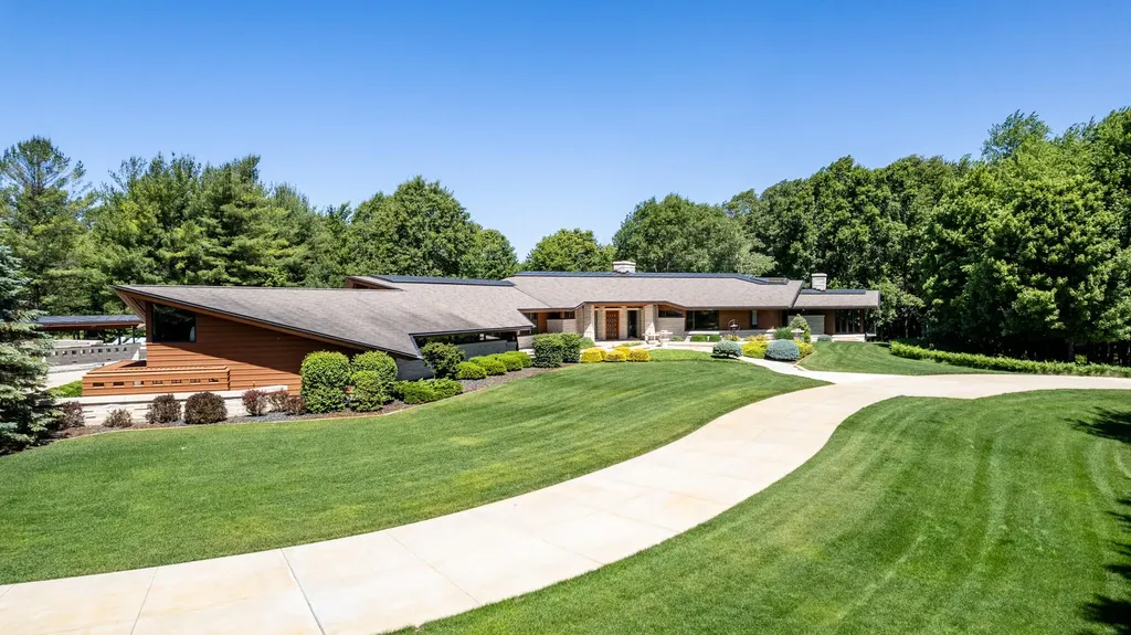 6479 144th Avenue Laketown Township MI 49423