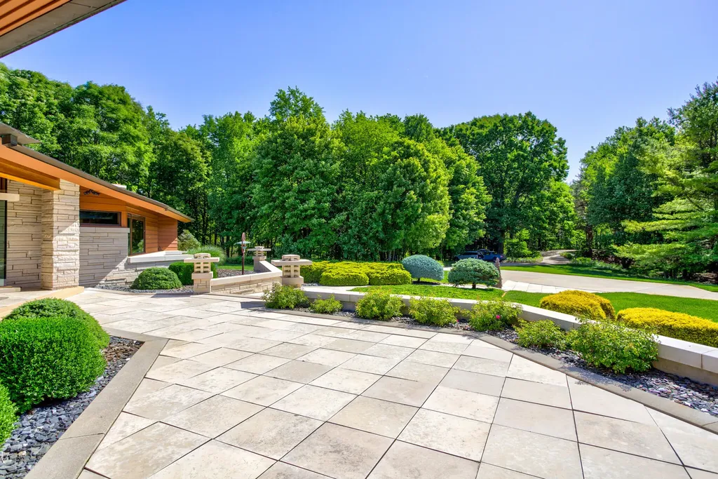 6479 144th Avenue Laketown Township MI 49423
