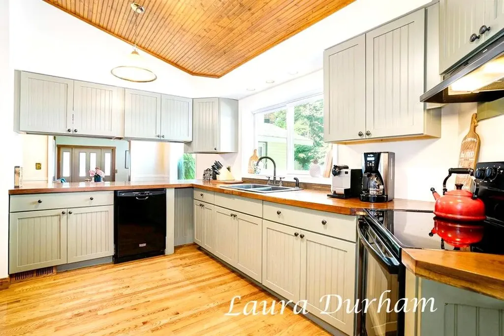 6533 Clearbrook Drive Saugatuck Township MI 49453