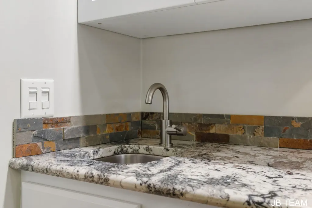 3042 W Crystal Waters Drive Holland Charter Township MI 49424