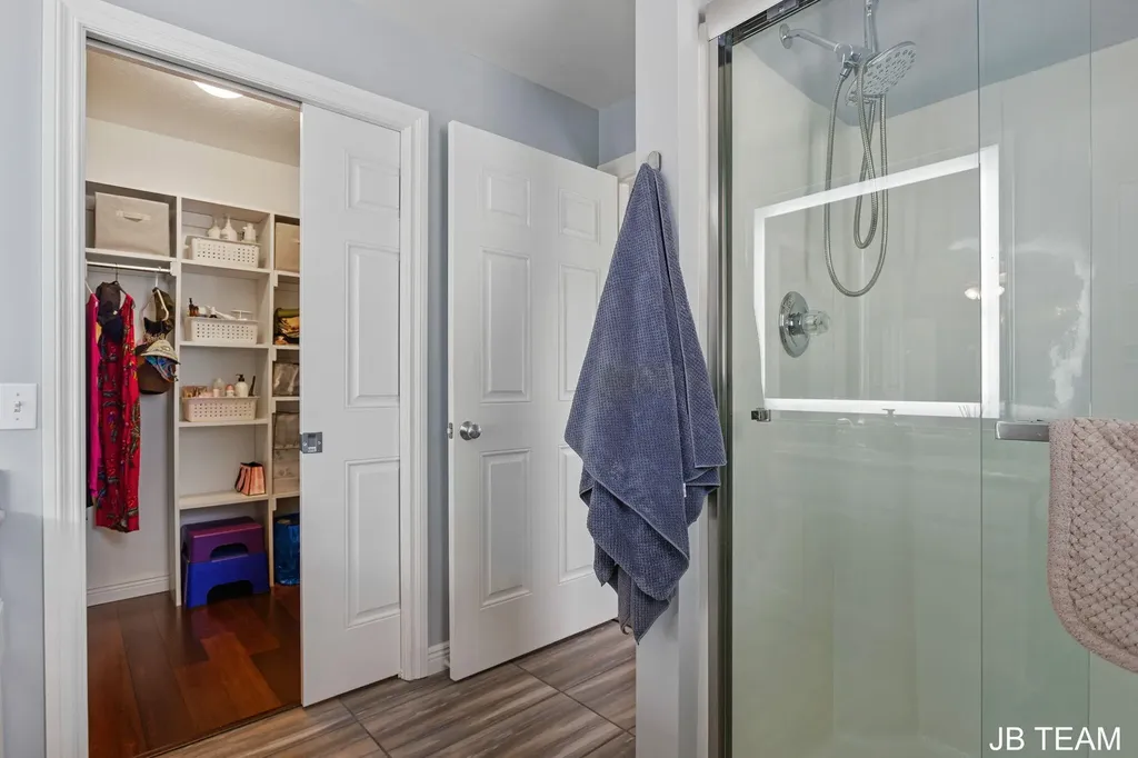 3042 W Crystal Waters Drive Holland Charter Township MI 49424