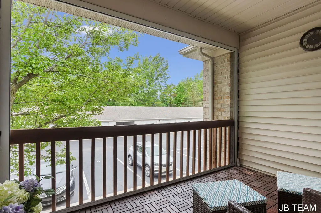 3042 W Crystal Waters Drive Holland Charter Township MI 49424