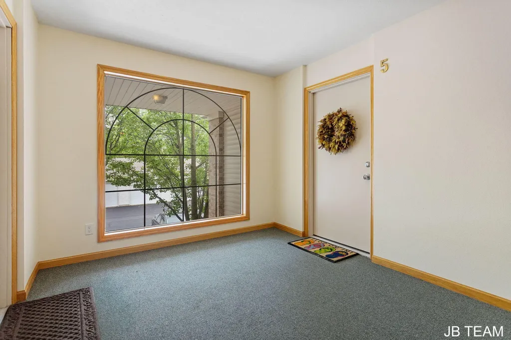 3042 W Crystal Waters Drive Holland Charter Township MI 49424