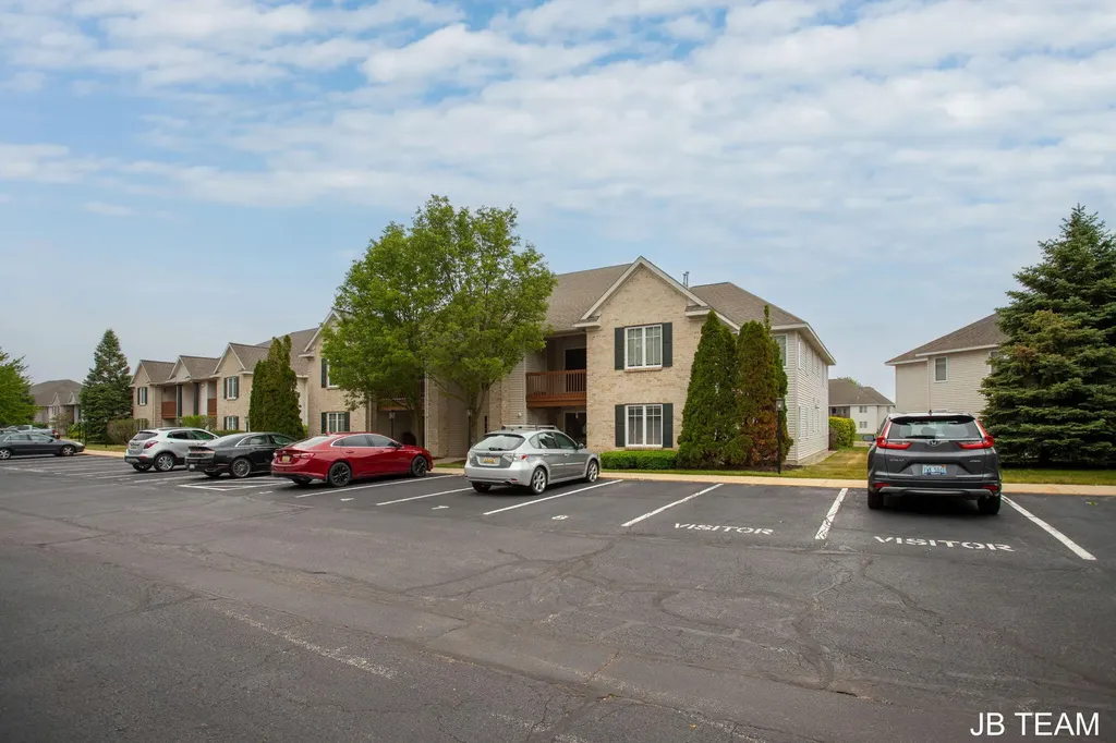 3042 W Crystal Waters Drive Holland Charter Township MI 49424