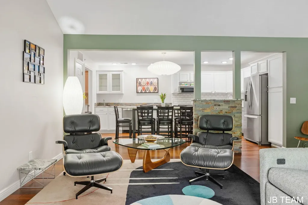 3042 W Crystal Waters Drive Holland Charter Township MI 49424
