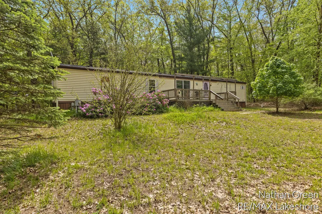 957 Maple Street Lee Township MI 49450
