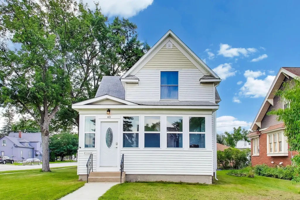 40 W 18th Street Holland City MI 49423