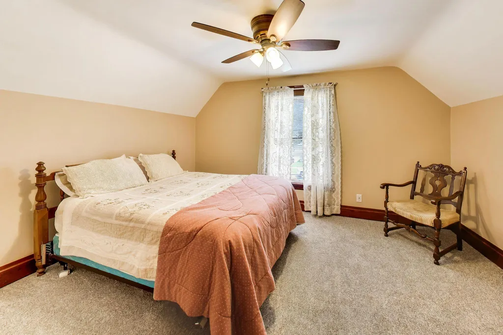 40 W 18th Street Holland City MI 49423