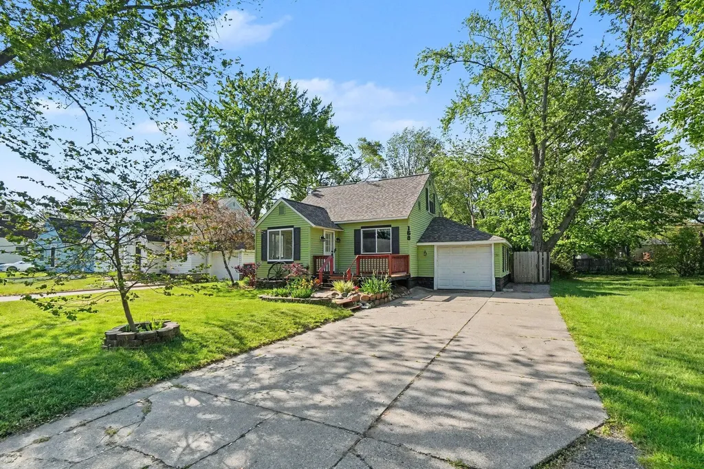 168 E 37th Street Holland City MI 49423