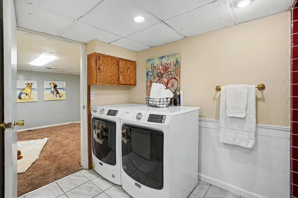 168 E 37th Street Holland City MI 49423