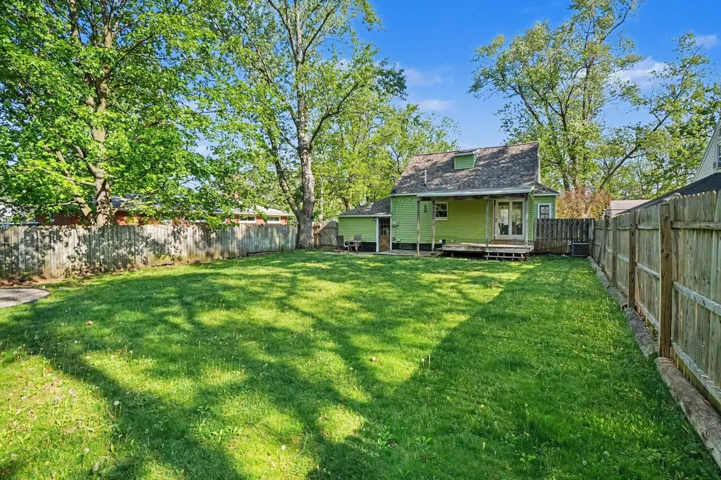 168 E 37th Street Holland City MI 49423
