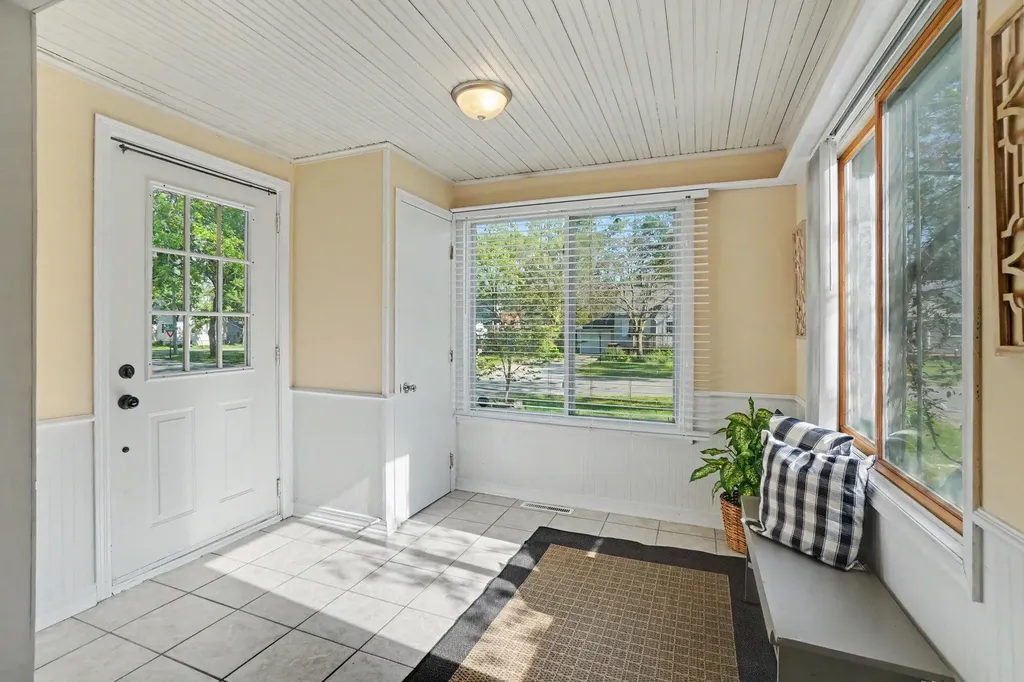 168 E 37th Street Holland City MI 49423