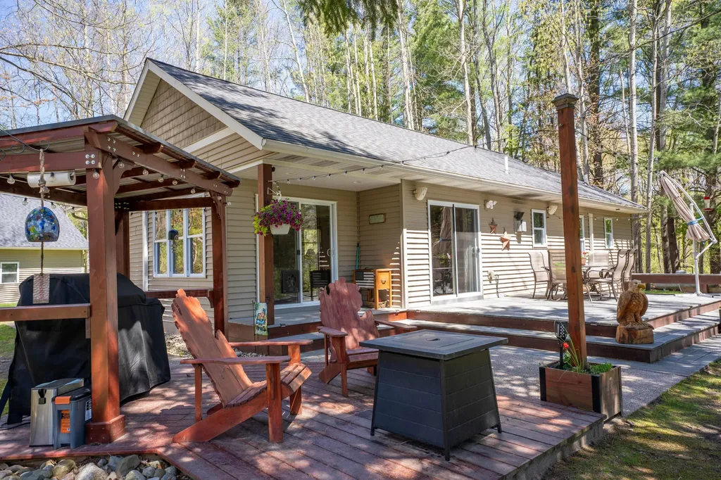 5936 S Rapids Road Logan Township MI 49402