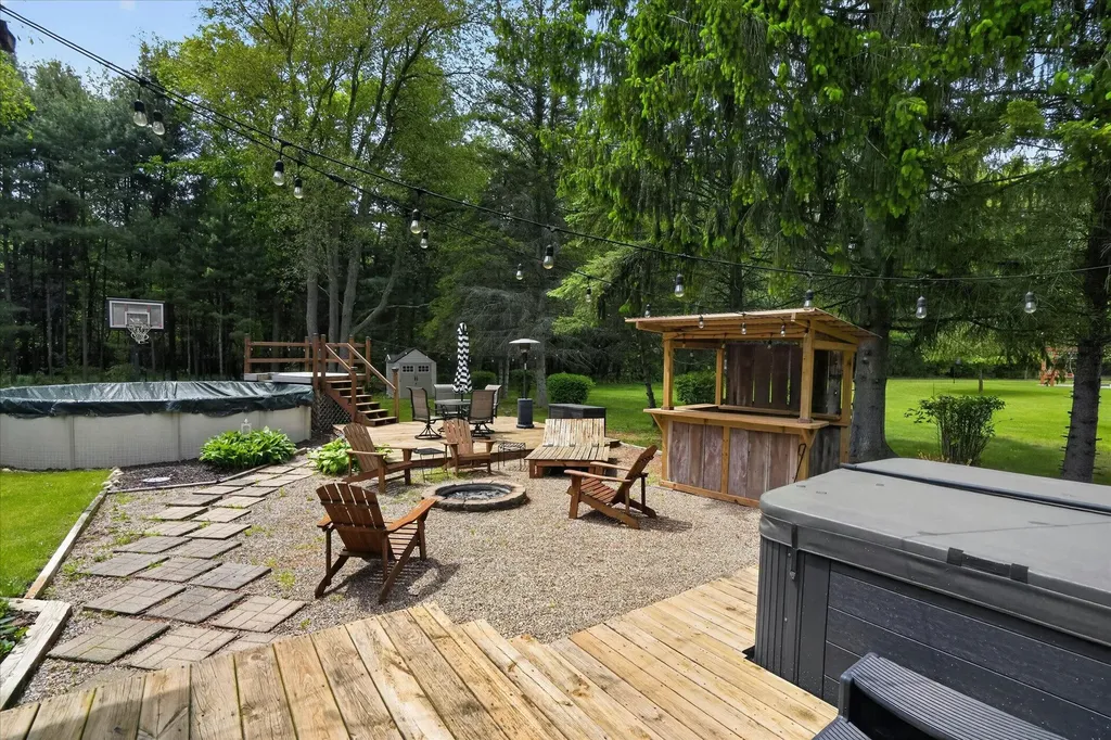 7300 W Victoria Drive Victor Township MI 48848