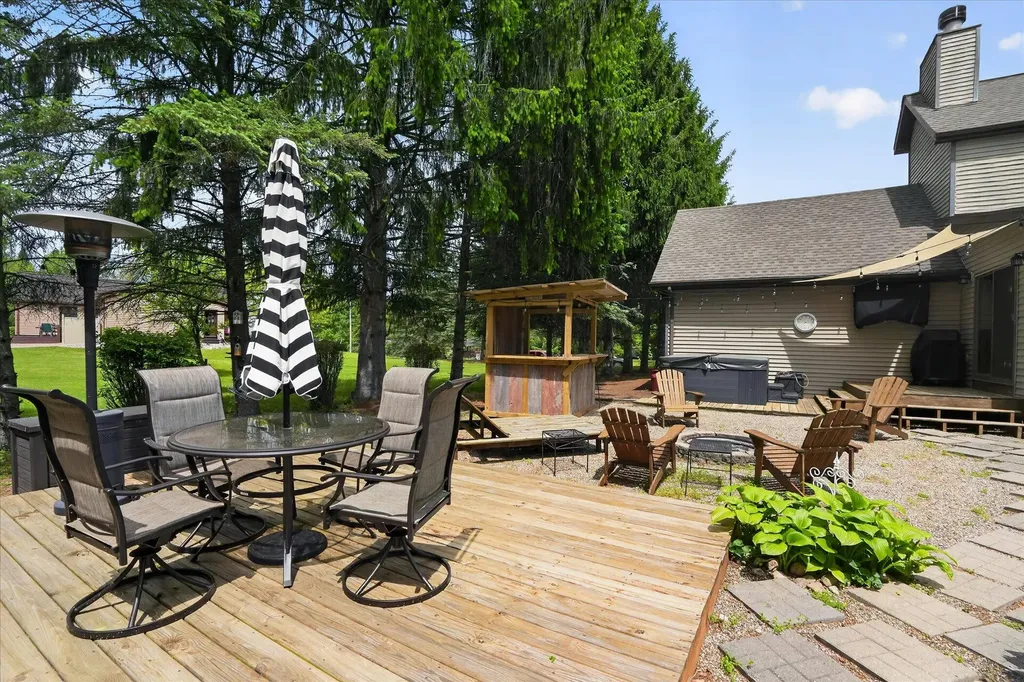 7300 W Victoria Drive Victor Township MI 48848