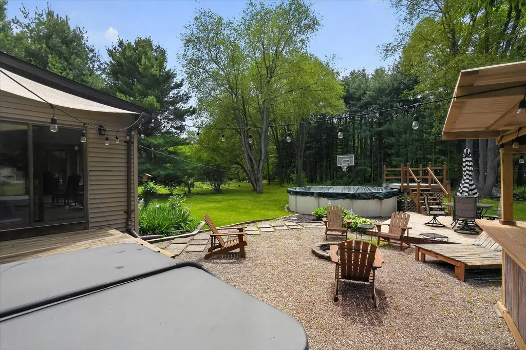 7300 W Victoria Drive Victor Township MI 48848