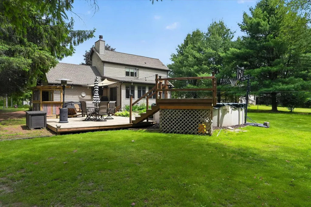 7300 W Victoria Drive Victor Township MI 48848