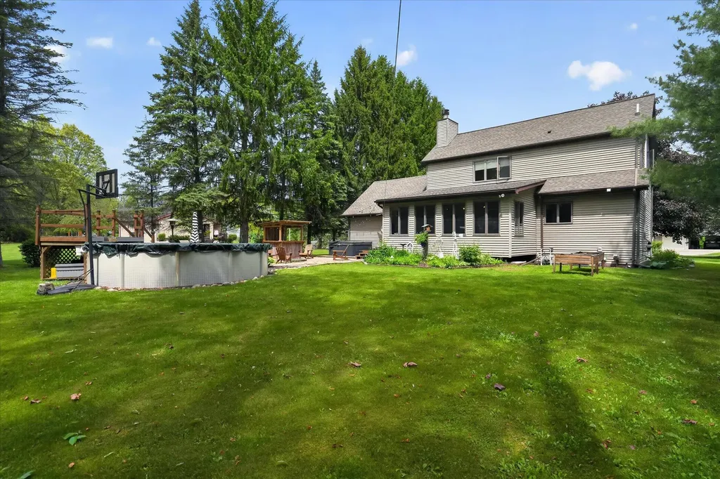 7300 W Victoria Drive Victor Township MI 48848