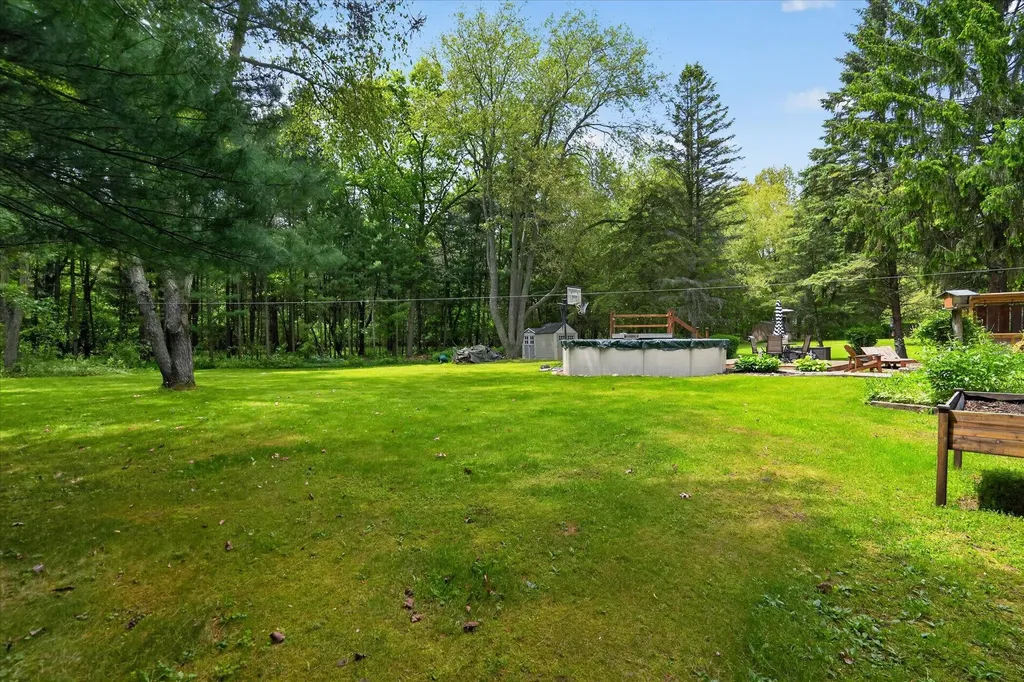 7300 W Victoria Drive Victor Township MI 48848