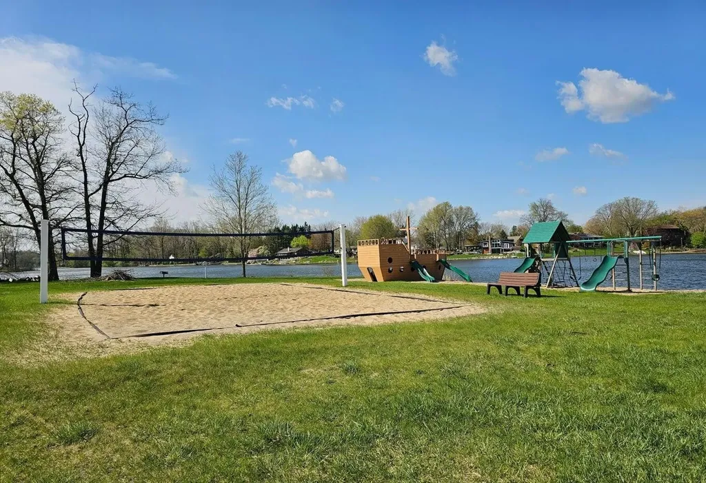 7300 W Victoria Drive Victor Township MI 48848