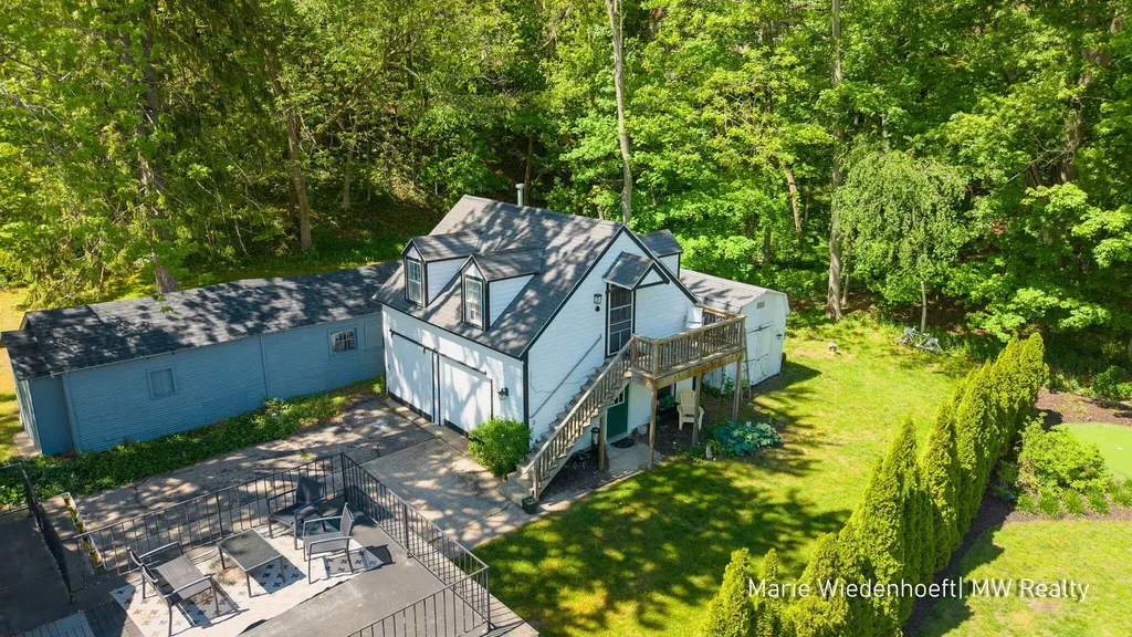 722 Lake Street Saugatuck City MI 49453