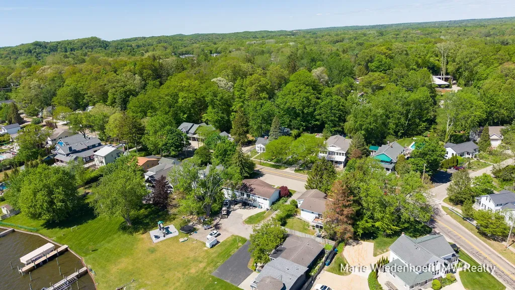 722 Lake Street Saugatuck City MI 49453