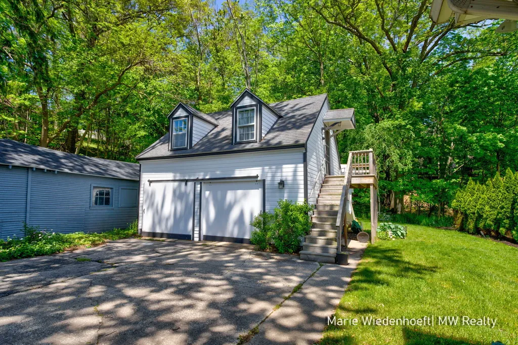 722 Lake Street Saugatuck City MI 49453