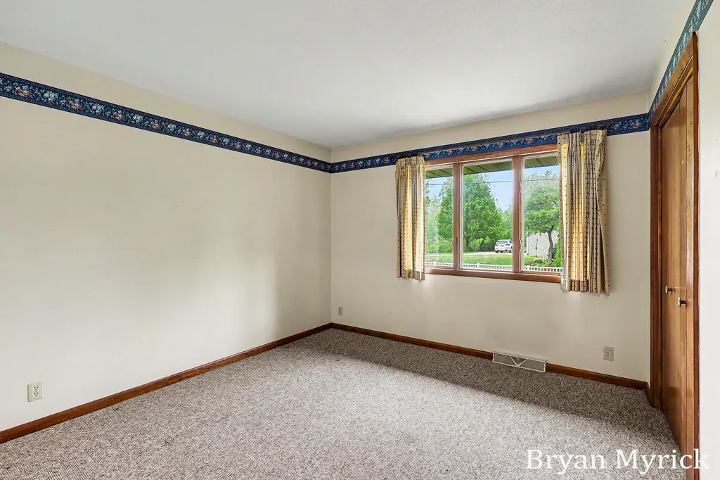 475-477 W 30th Street Holland City MI 49423
