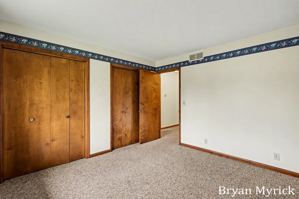 475-477 W 30th Street Holland City MI 49423