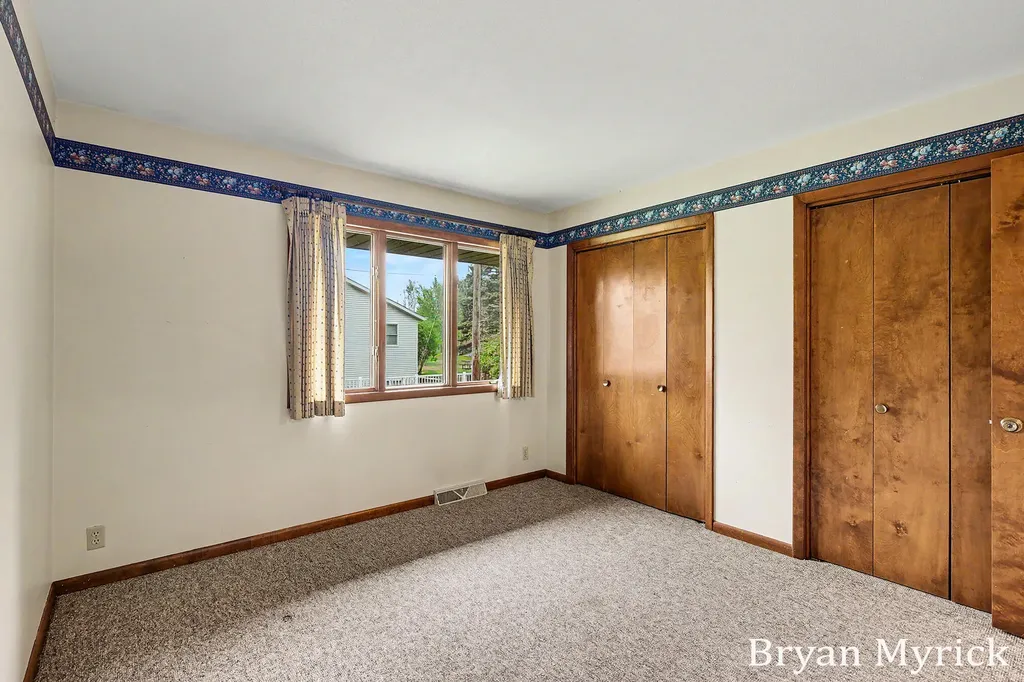 475-477 W 30th Street Holland City MI 49423