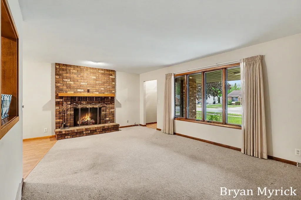 475-477 W 30th Street Holland City MI 49423