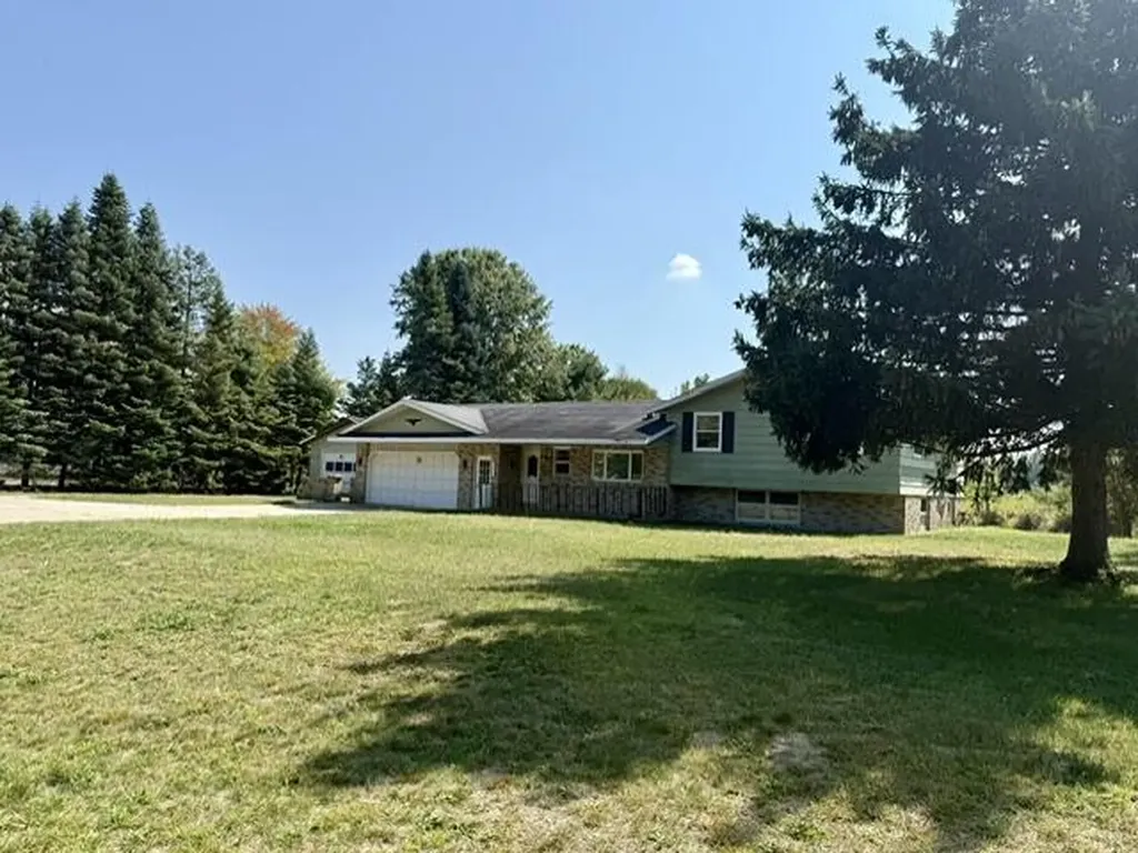 2115 E Sternberg Road Fruitport Charter Township MI 49444