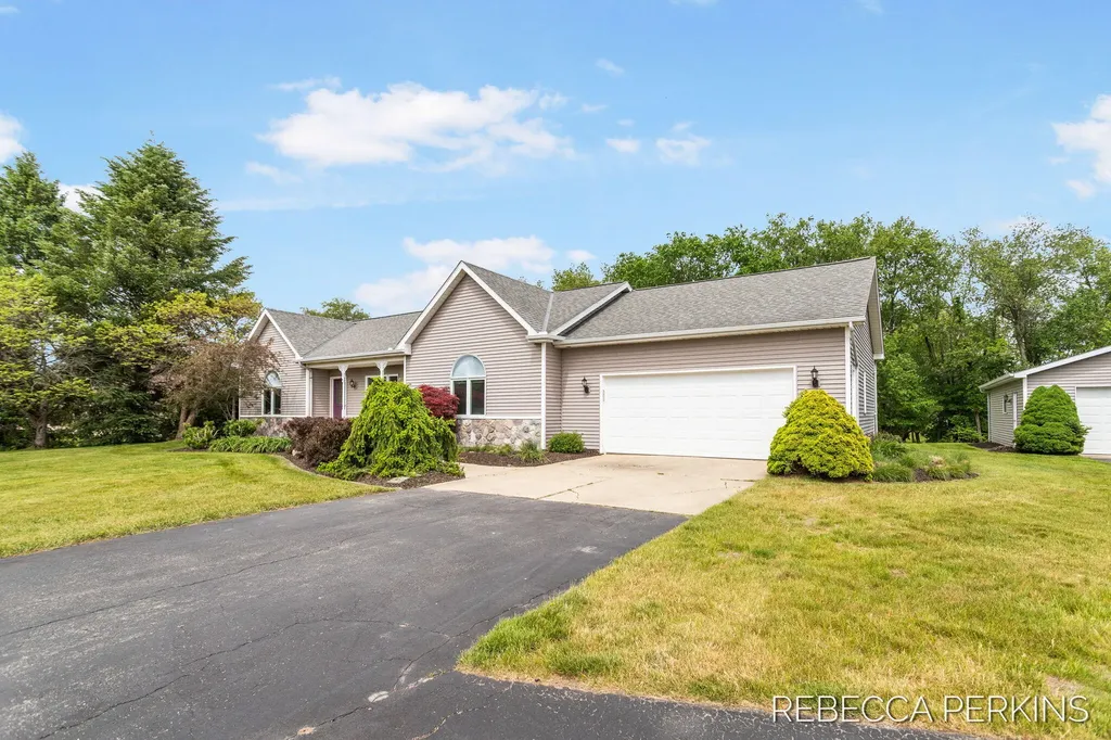 3569 Walnut Park Drive Manlius Township MI 49419