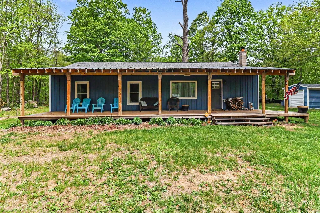 14790 Woods Trail Springdale Township MI 49683