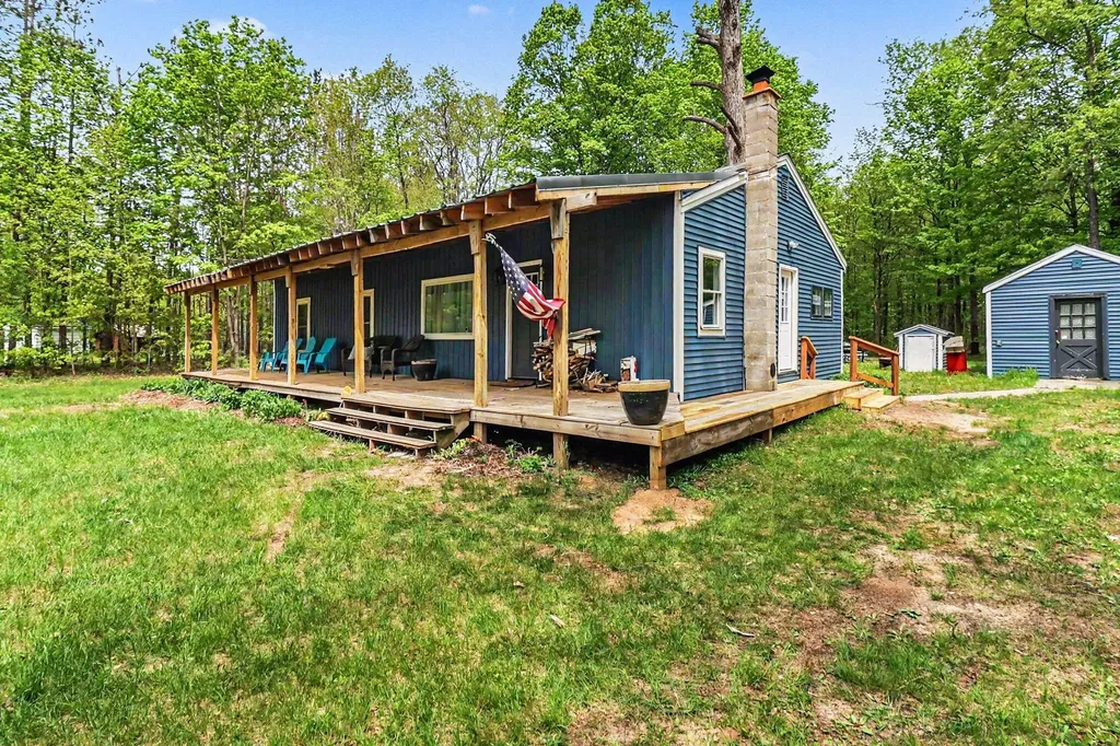 14790 Woods Trail Springdale Township MI 49683