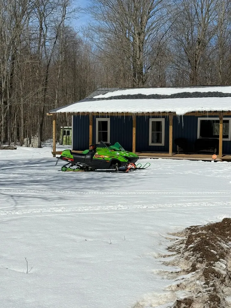 14790 Woods Trail Springdale Township MI 49683
