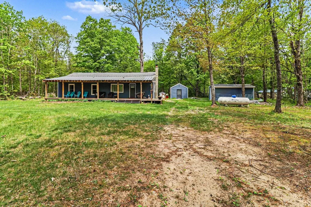 14790 Woods Trail Springdale Township MI 49683