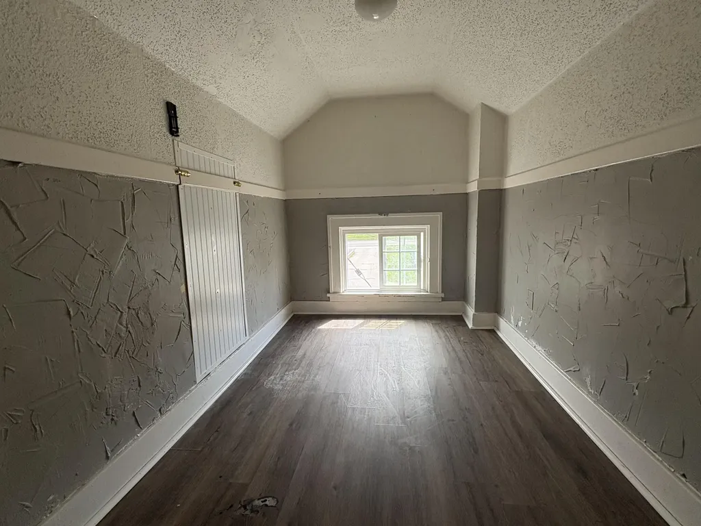 1296 Sanford Street Muskegon City MI 49441