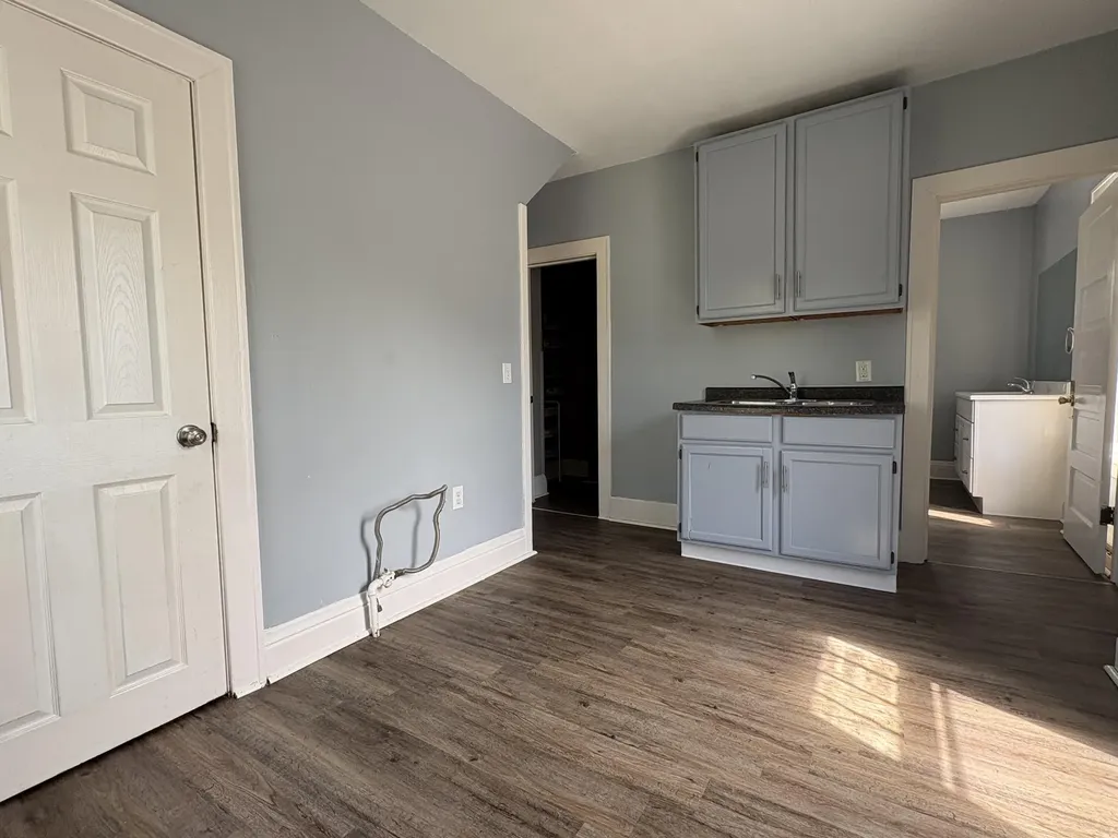 1296 Sanford Street Muskegon City MI 49441