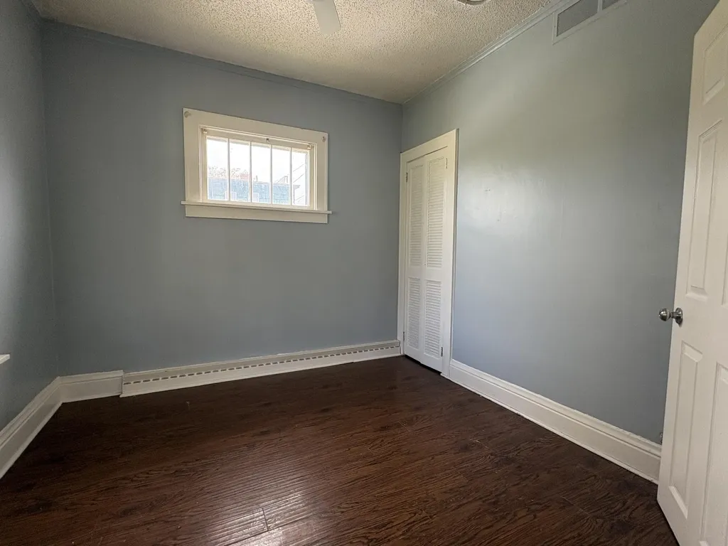 1296 Sanford Street Muskegon City MI 49441