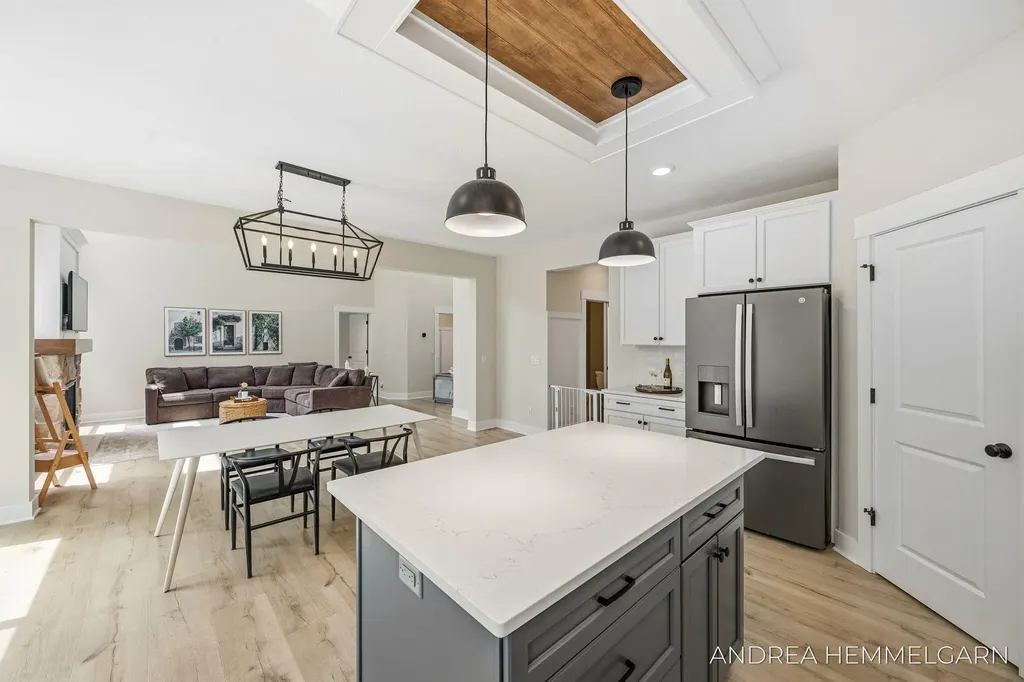 3090 Thornbury Drive Park Township MI 49424