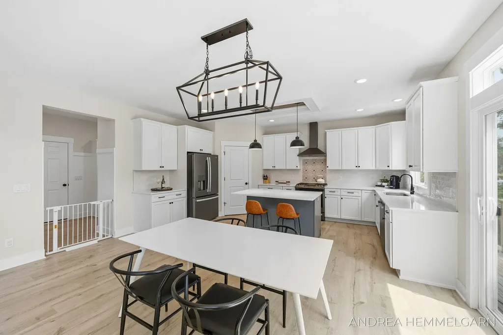 3090 Thornbury Drive Park Township MI 49424