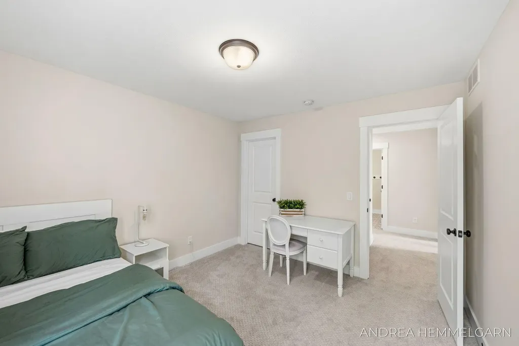 3090 Thornbury Drive Park Township MI 49424