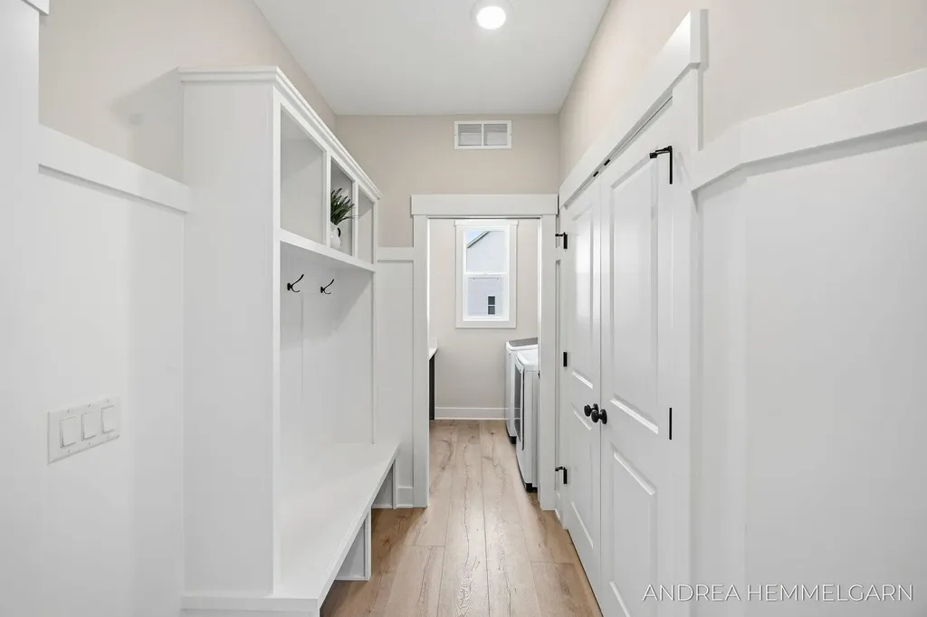 3090 Thornbury Drive Park Township MI 49424