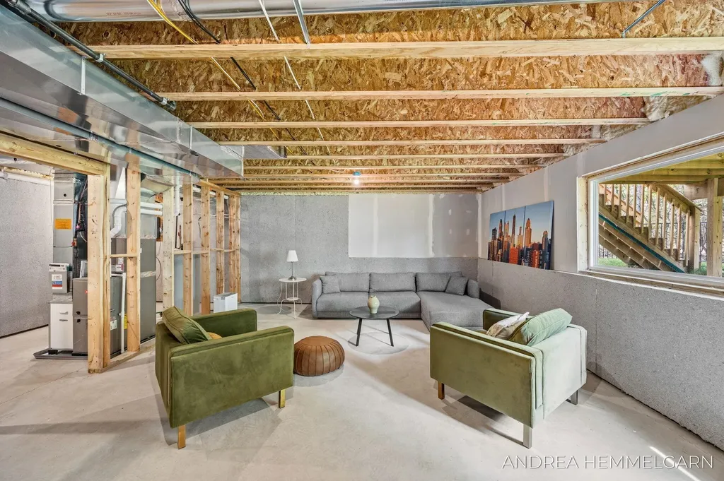 3090 Thornbury Drive Park Township MI 49424