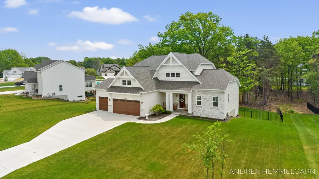 3090 Thornbury Drive Park Township MI 49424