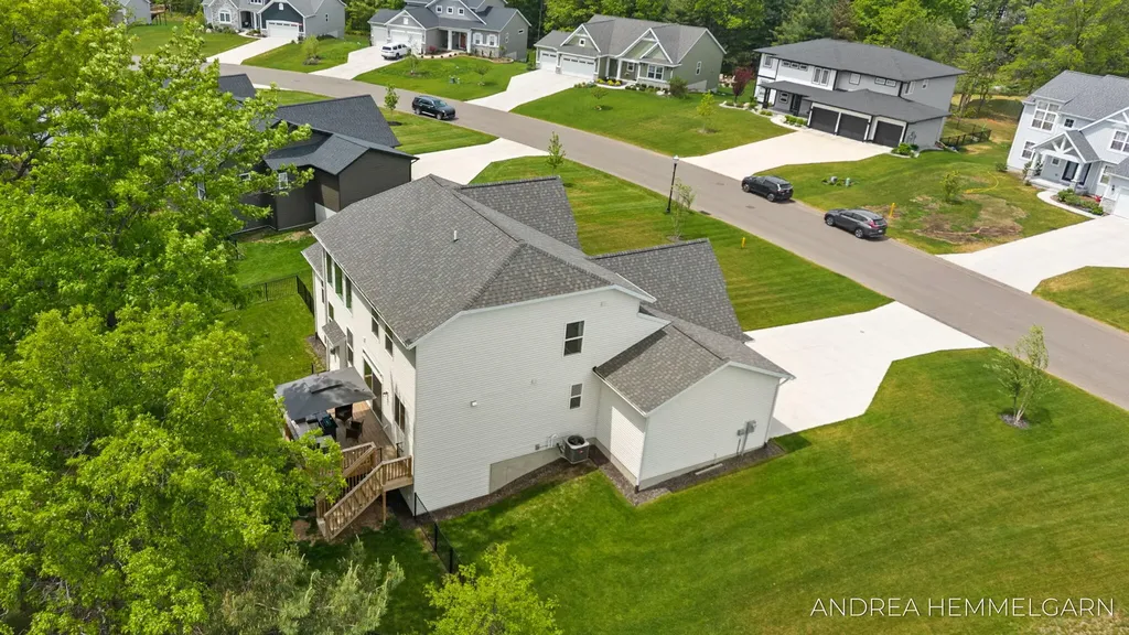 3090 Thornbury Drive Park Township MI 49424