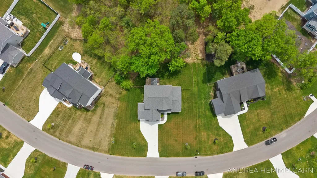 3090 Thornbury Drive Park Township MI 49424